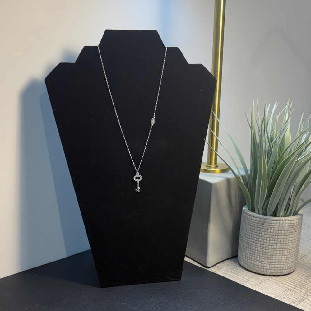 Vintage Y2K Juicy Couture Key Charm Pendant Necklace